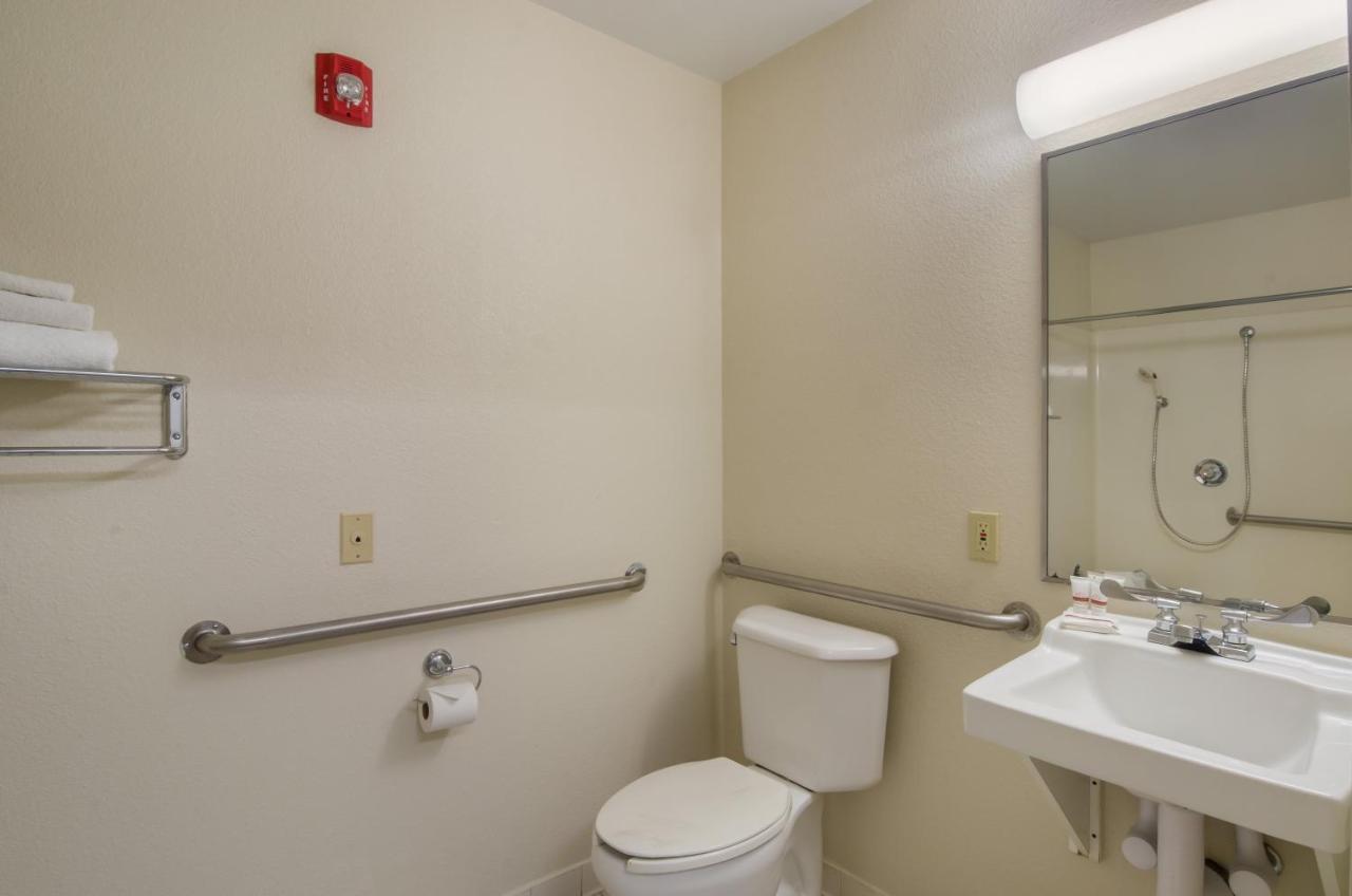 Hometowne Studios By Red Roof Denver - Glendale/ Cherry Creek Exteriör bild